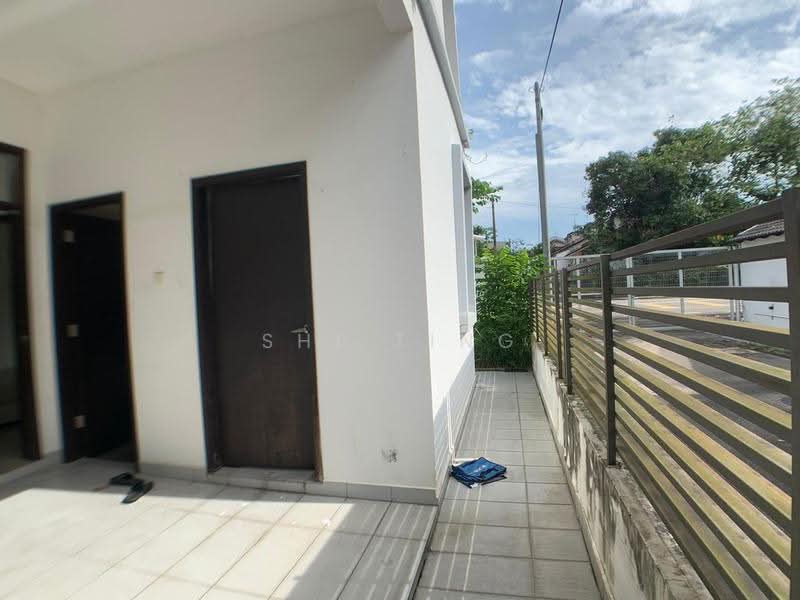 Rumah Teres 2-Tingkat untuk Dijual di Taman Molek (Johor Bahru) - Shi Ting - PropertyGuru.com.my