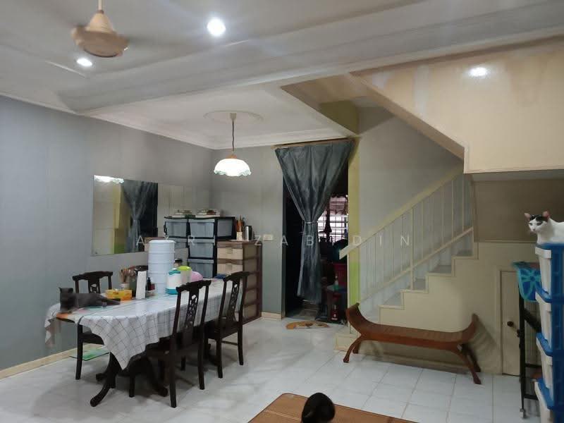 Rumah Teres untuk Dijual di Bandar Tasik Puteri (Rawang) - Azri Zabidin - Dining Room - PropertyGuru.com.my