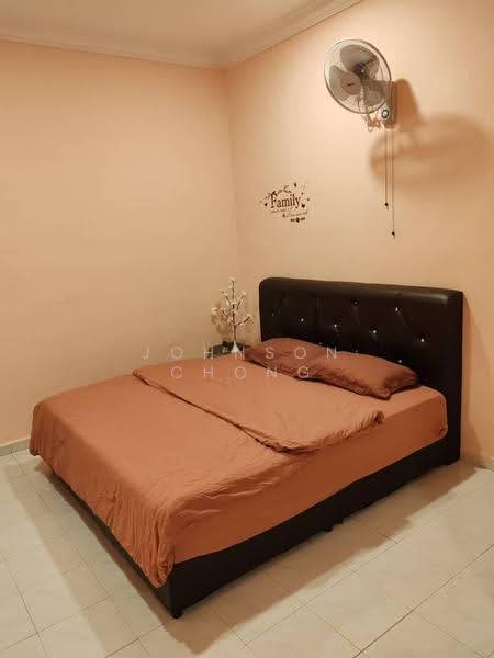 Rumah Berkembar untuk Dijual di Taman Johor Jaya (Johor Bahru) - Johnson Chong - Bedroom - PropertyGuru.com.my