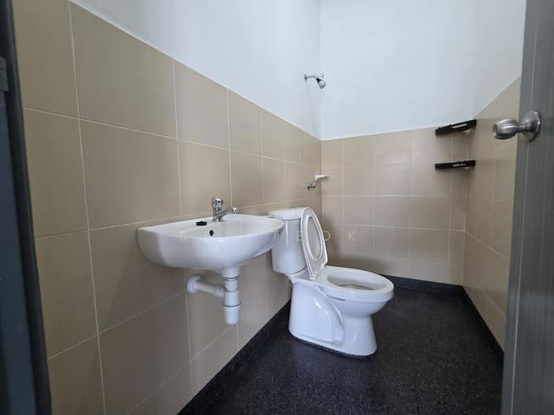 2.5-storey Terraced House for Sale in Taman Pulai Mutiara (Iskandar Puteri (Nusajaya)) - Jin Teok - Bathroom - PropertyGuru.com.my