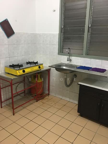 Pangsapuri untuk Dijual di Sri Ria Apartments - Bee Yoke - Kitchen - PropertyGuru.com.my