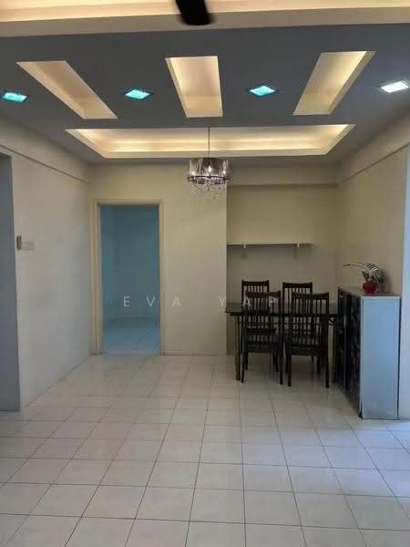 Kondominium untuk Dijual di Pelangi Indah Condominium - Eva Yap - Dining Room - PropertyGuru.com.my