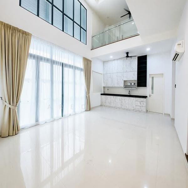 Bungalow House untuk Disewa di Astonia , Sejati Residence (Cyberjaya) - Jared Wong - Living Room - PropertyGuru.com.my