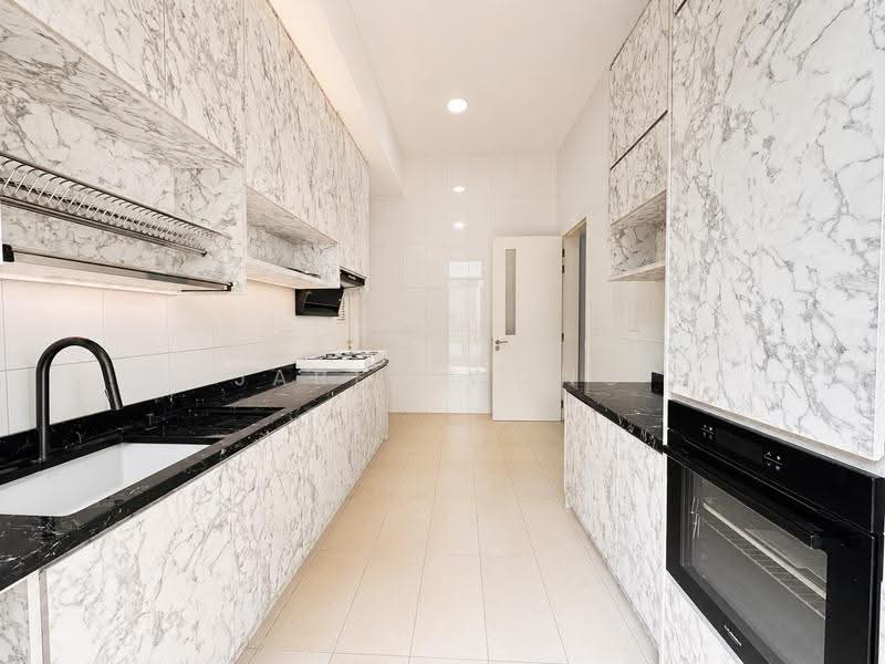 Bungalow House untuk Disewa di Astonia , Sejati Residence (Cyberjaya) - Jared Wong - Kitchen - PropertyGuru.com.my