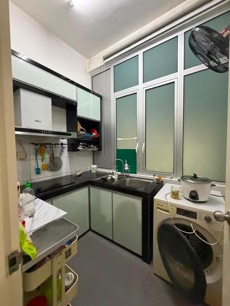 Kondominium untuk Dijual di Fairway Suites - Jin Teok - Kitchen - PropertyGuru.com.my
