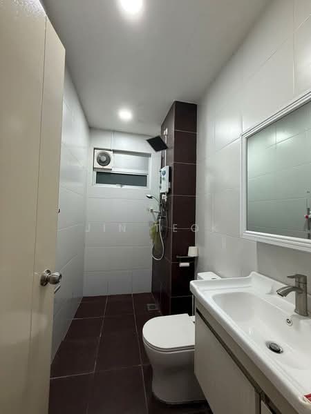Kondominium untuk Dijual di Fairway Suites - Jin Teok - Bathroom - PropertyGuru.com.my