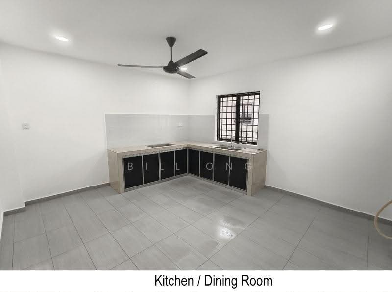 Rumah Teres 2-Tingkat untuk Dijual di Taman Bukit Kempas (Tampoi) - Bill Ong - Kitchen - PropertyGuru.com.my