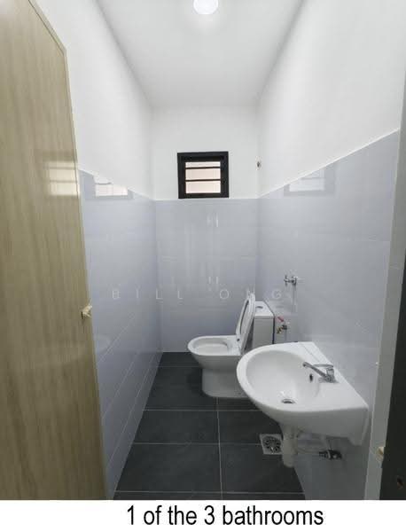 Rumah Teres 2-Tingkat untuk Dijual di Taman Bukit Kempas (Tampoi) - Bill Ong - Bathroom - PropertyGuru.com.my