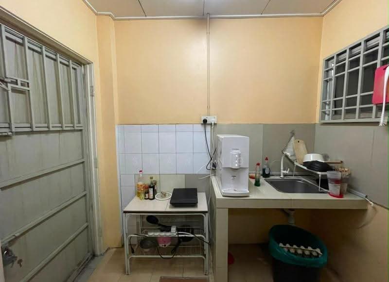 Rumah Berkembar untuk Dijual di Bandar Sunway (Sunway) - Sean Ng - Kitchen - PropertyGuru.com.my