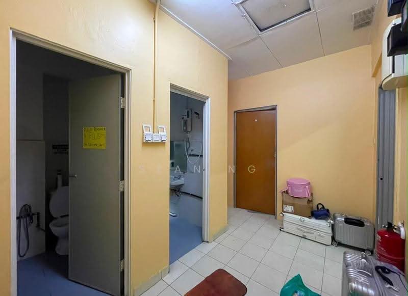 Rumah Berkembar untuk Dijual di Bandar Sunway (Sunway) - Sean Ng - Bathroom - PropertyGuru.com.my