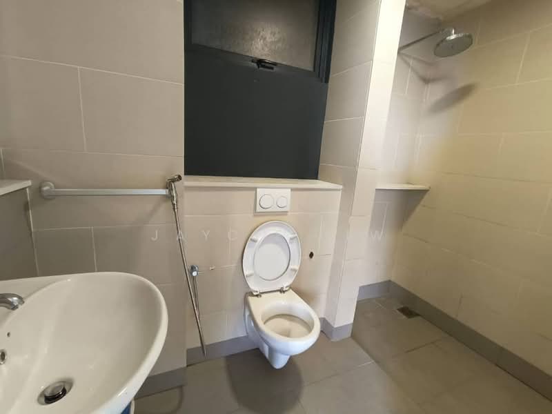 Kondominium untuk Disewa di Tamarind Suites - Jaycie Hew - Bathroom - PropertyGuru.com.my