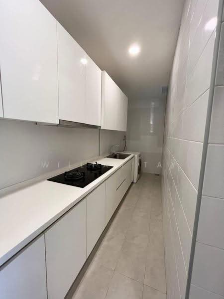 Kediaman Servis untuk Dijual di Paragon Residences @ Straits View - William Tay - Kitchen - PropertyGuru.com.my