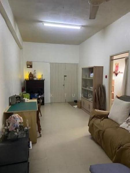 Flat for Sale at Kampar Mansion - Rex Tung - Living Room - PropertyGuru.com.my