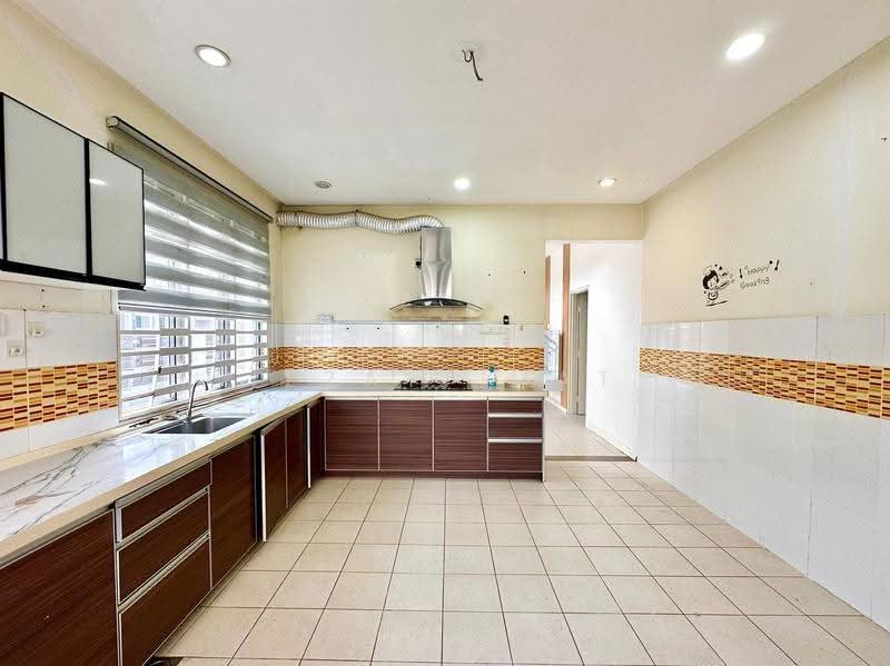 Rumah Berkembar untuk Dijual di Bangi (Selangor) - Izzati Mat - Kitchen - PropertyGuru.com.my