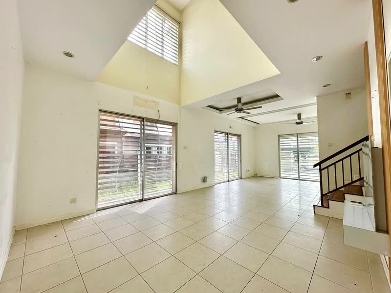 Rumah Berkembar untuk Dijual di Bangi (Selangor) - Izzati Mat - Living Room - PropertyGuru.com.my