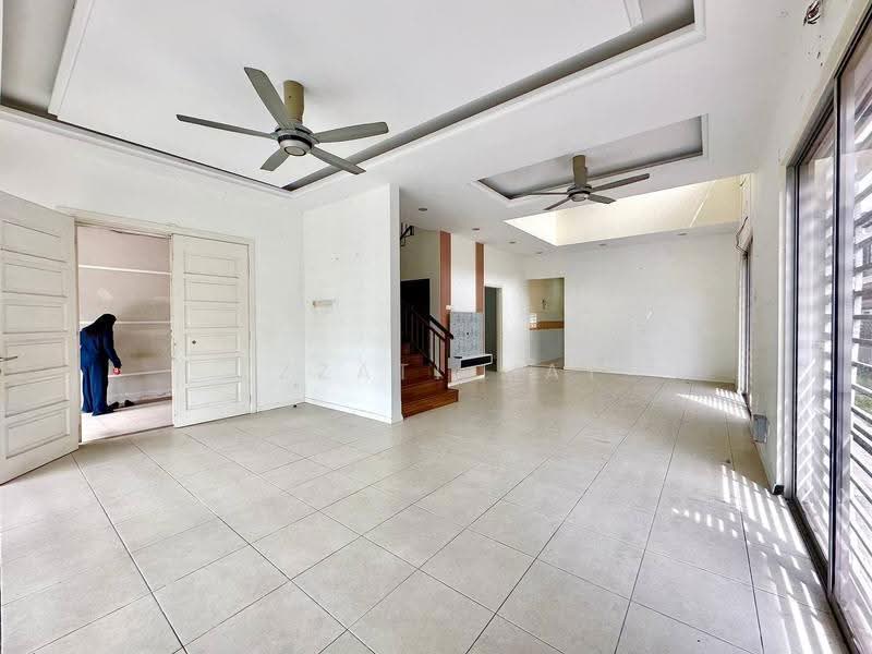 Rumah Berkembar untuk Dijual di Bangi (Selangor) - Izzati Mat - Living Room - PropertyGuru.com.my
