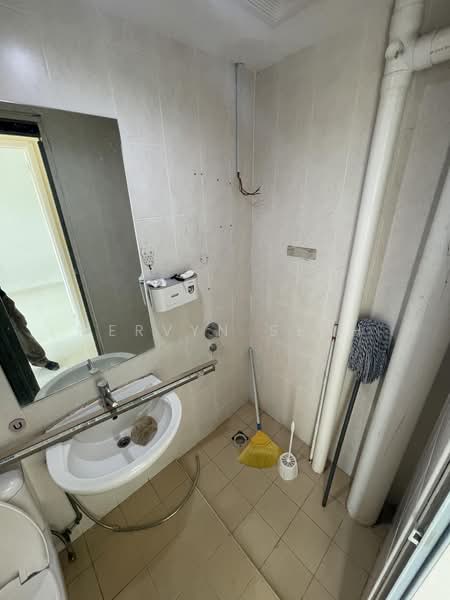 Pangsapuri untuk Dijual di Central Garden - Mervyn Seah - Bathroom - PropertyGuru.com.my