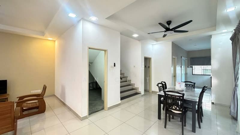 Rumah Teres 2-Tingkat untuk Dijual di Taman Seri Austin (Tebrau) - Shanice Tan - Living Room - PropertyGuru.com.my