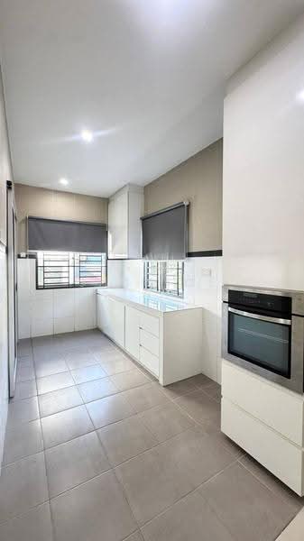 Rumah Teres 2-Tingkat untuk Dijual di Taman Seri Austin (Tebrau) - Shanice Tan - Kitchen - PropertyGuru.com.my