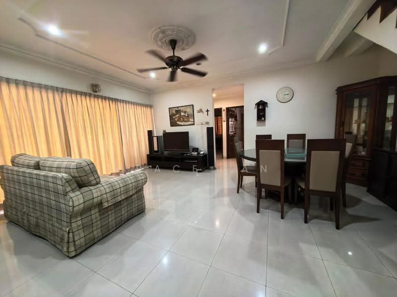 Rumah Teres 2-Tingkat untuk Dijual di SS 24, Taman Megah (Petaling Jaya) - Grace Tan - Living Room - PropertyGuru.com.my