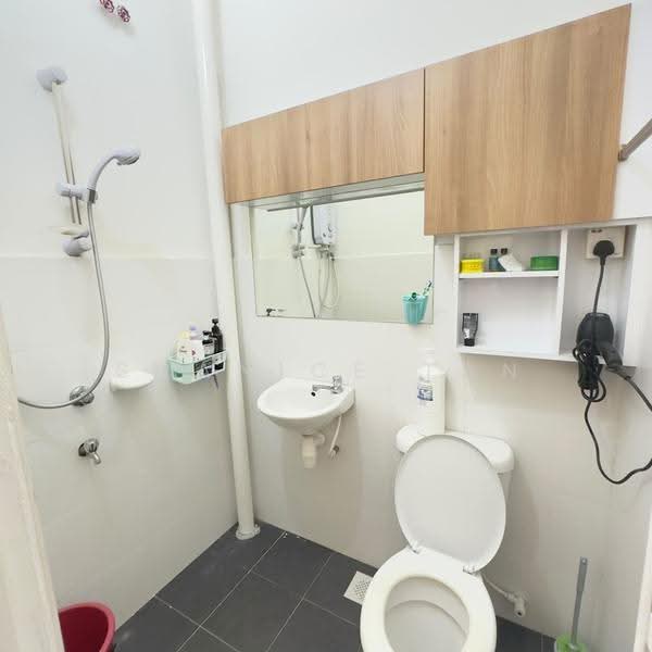 2-storey Terraced House for Sale in Taman Scientex Senai (Senai) - Shanice Tan - Bathroom - PropertyGuru.com.my