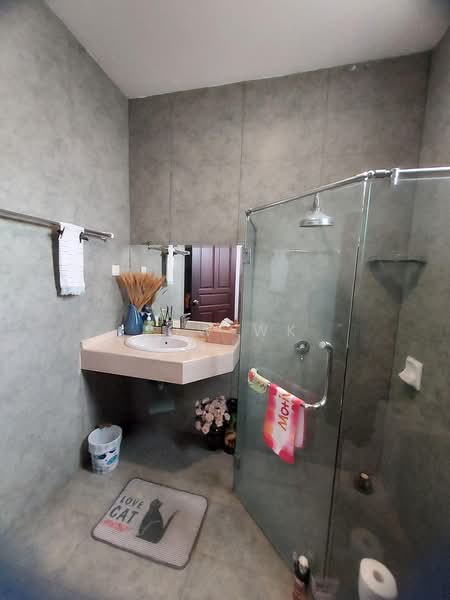 Bungalow House untuk Dijual di Taman Gembira (Jalan Klang Lama (Old Klang Road)) - LOW WK - Bathroom - PropertyGuru.com.my