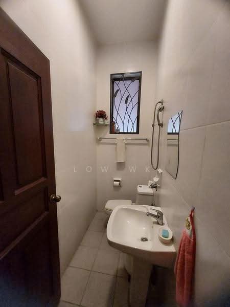 Bungalow House untuk Dijual di Taman Gembira (Jalan Klang Lama (Old Klang Road)) - LOW WK - Bathroom - PropertyGuru.com.my