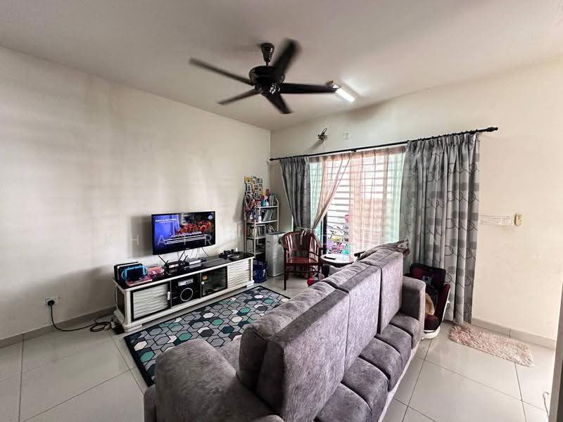 2-storey Terraced House for Sale in Nilai Impian (Nilai) - Khairul Idzwan - Living Room - PropertyGuru.com.my