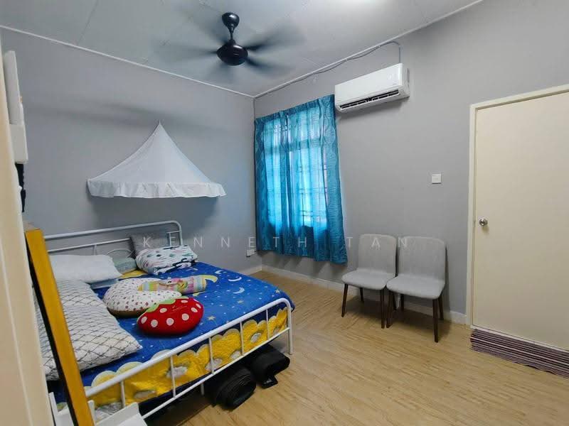 Terraced House for Sale in Bandar Putra (Kulai) - Kenneth Tan - Bedroom - PropertyGuru.com.my