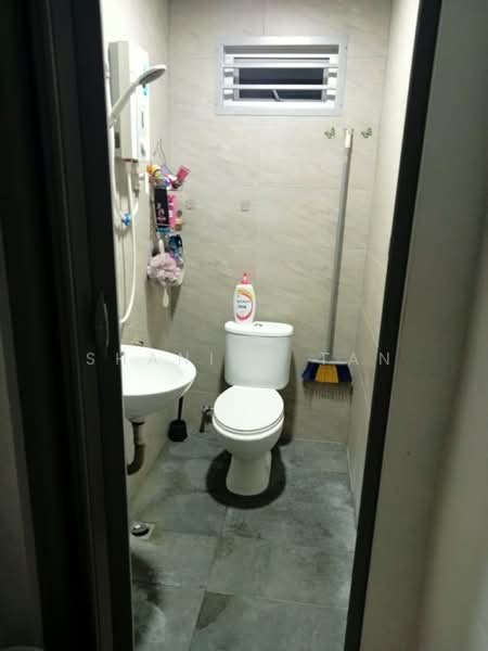 2-storey Terraced House for Sale in Taman Puteri Wangsa (Ulu Tiram) - Shanice Tan - Bathroom - PropertyGuru.com.my