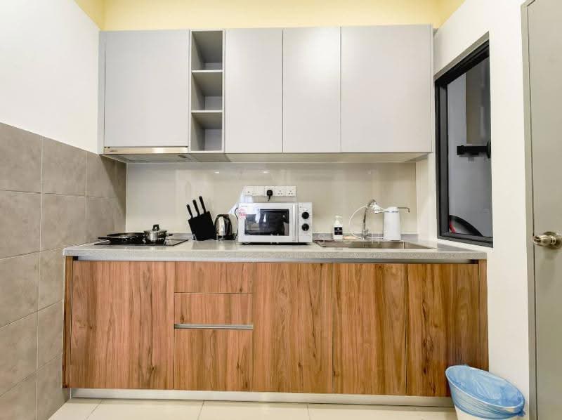 Kediaman Servis untuk Dijual di Seiring Residensi - Aaron Soh - Kitchen - PropertyGuru.com.my