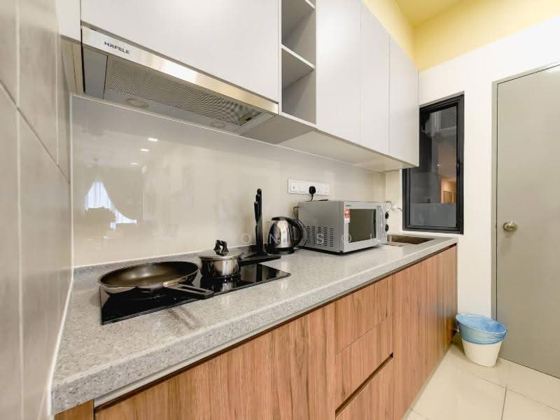 Kediaman Servis untuk Dijual di Seiring Residensi - Aaron Soh - Kitchen - PropertyGuru.com.my