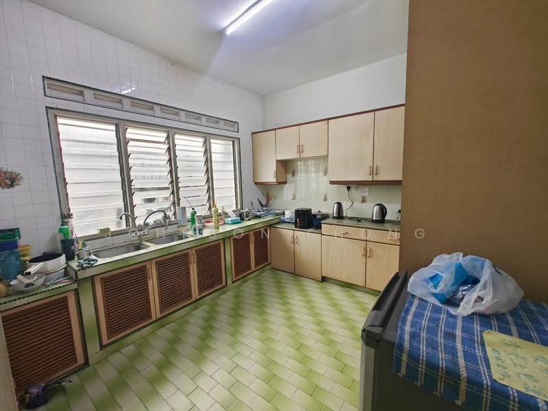 Semi-Detached House for Rent in Taman Stulang Laut (Johor Bahru) - Johnson Chong - Kitchen - PropertyGuru.com.my