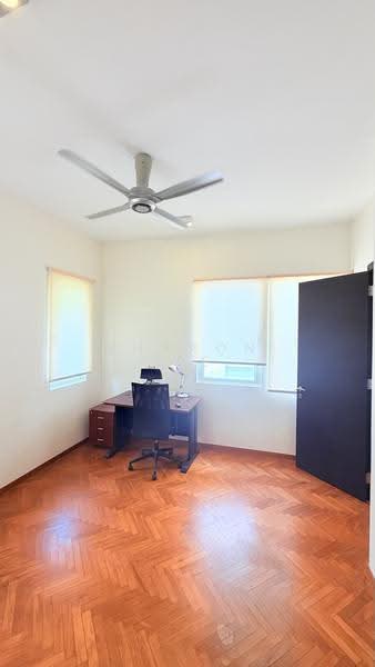Rumah Teres 3-Tingkat untuk Dijual di Seri Tanjung Pinang (Tanjung Tokong) - Sharon Lee - Study - PropertyGuru.com.my