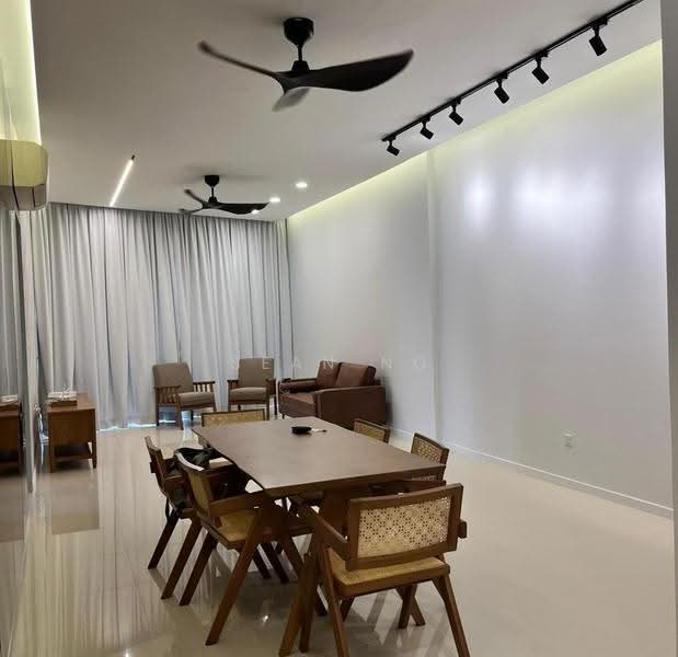 Kediaman Servis untuk Disewa di Sapphire Paradigm - Sean Ng - Living Room - PropertyGuru.com.my