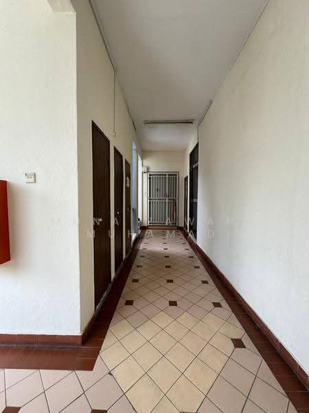 Kondominium untuk Dijual di Sri Lojing Condominiums - Muna Zawani Muhamad - Corridor - PropertyGuru.com.my
