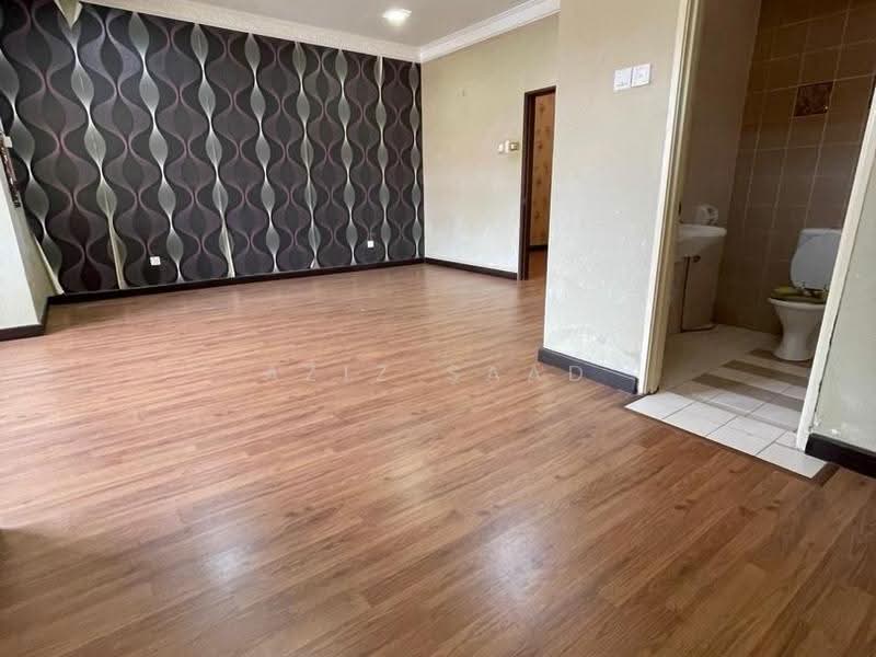 2-storey Terraced House for Sale in Denai Alam (Shah Alam) - Aziz Saad - Living Room - PropertyGuru.com.my