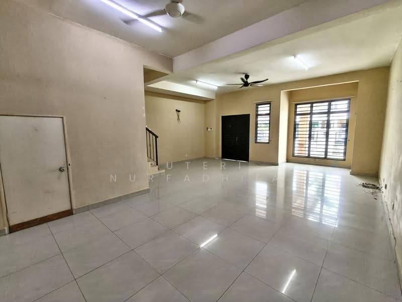 2-storey Terraced House for Sale in Kota Warisan (Sepang) - Puteri Nurfadhila - Living Room - PropertyGuru.com.my
