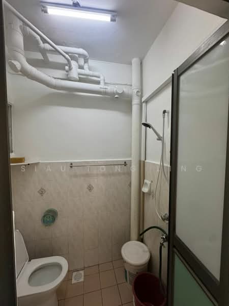 Pangsapuri untuk Dijual di Bayu Puteri 2 - Siau Tong Ling - Bathroom - PropertyGuru.com.my