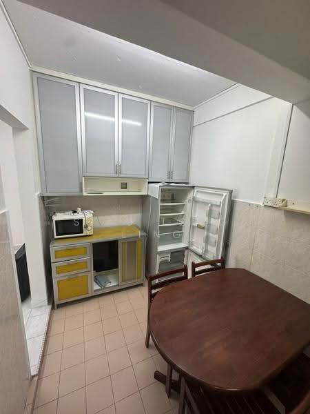 Pangsapuri untuk Dijual di Bayu Puteri 2 - Siau Tong Ling - Kitchen - PropertyGuru.com.my