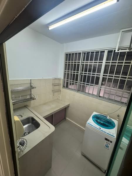Pangsapuri untuk Dijual di Bayu Puteri 2 - Siau Tong Ling - Kitchen - PropertyGuru.com.my