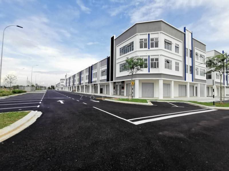 Shop / Office untuk Dijual di Bandar Indahpura (Kulai) - Zoe Lee - Exterior - PropertyGuru.com.my