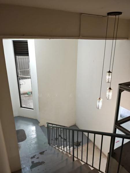 Kilang Teres untuk Disewa di Taman Desa Cemerlang (Ulu Tiram) - Max Kan - Corridor - PropertyGuru.com.my