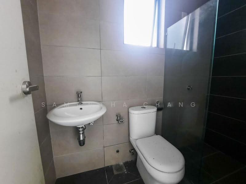 Condominium for Sale at Sutera Pines - Samantha Chang - Bathroom - PropertyGuru.com.my