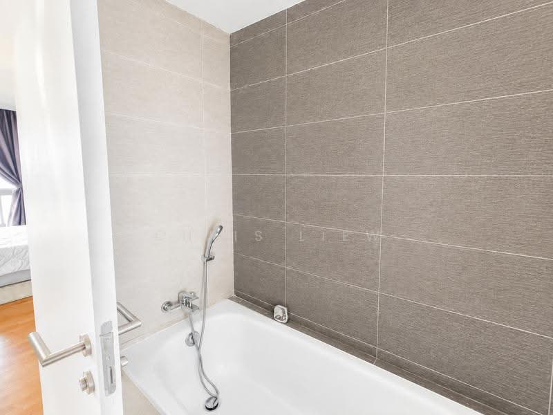 Condominium for Sale at Iskandar Residences - Chris Liew - Bathroom - PropertyGuru.com.my
