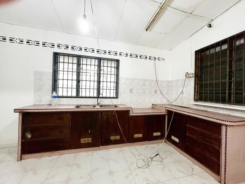 1-storey Terraced House for Sale in Taman Kempas (Sungai Petani) - Abdul Muhaimin - Kitchen - PropertyGuru.com.my