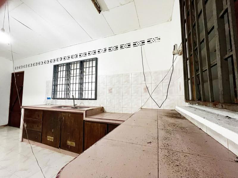 1-storey Terraced House for Sale in Taman Kempas (Sungai Petani) - Abdul Muhaimin - Kitchen - PropertyGuru.com.my