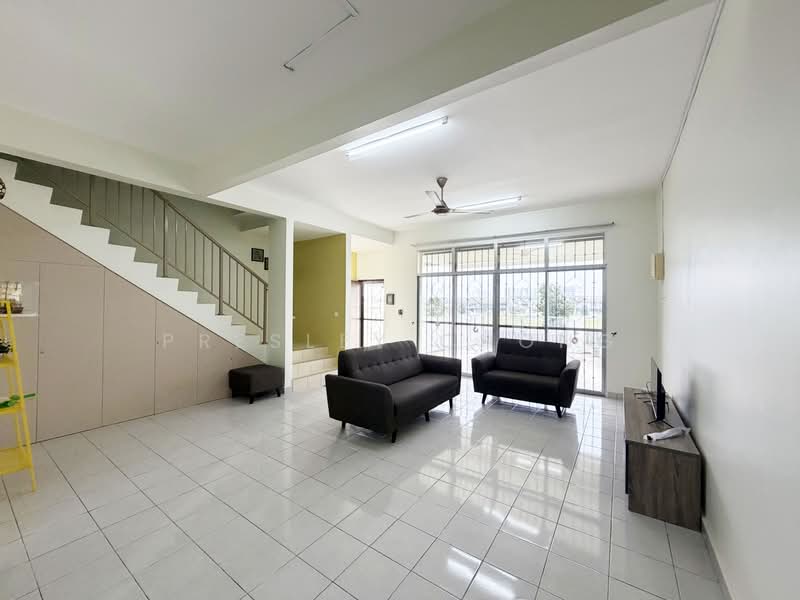 Rumah Teres 2-Tingkat untuk Disewa di Kampar (Perak) - Presley Chong - Living Room - PropertyGuru.com.my