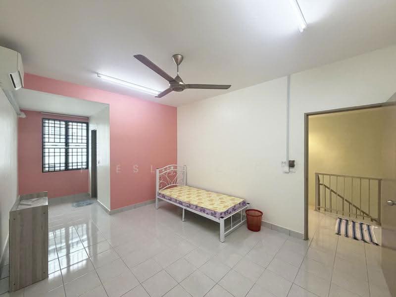 Rumah Teres 2-Tingkat untuk Disewa di Kampar (Perak) - Presley Chong - Bedroom 2 - PropertyGuru.com.my