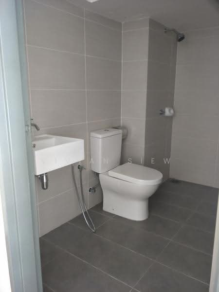 Pejabat untuk Disewa di Kelana Jaya (Petaling Jaya) - Vivian Siew - Bathroom - PropertyGuru.com.my